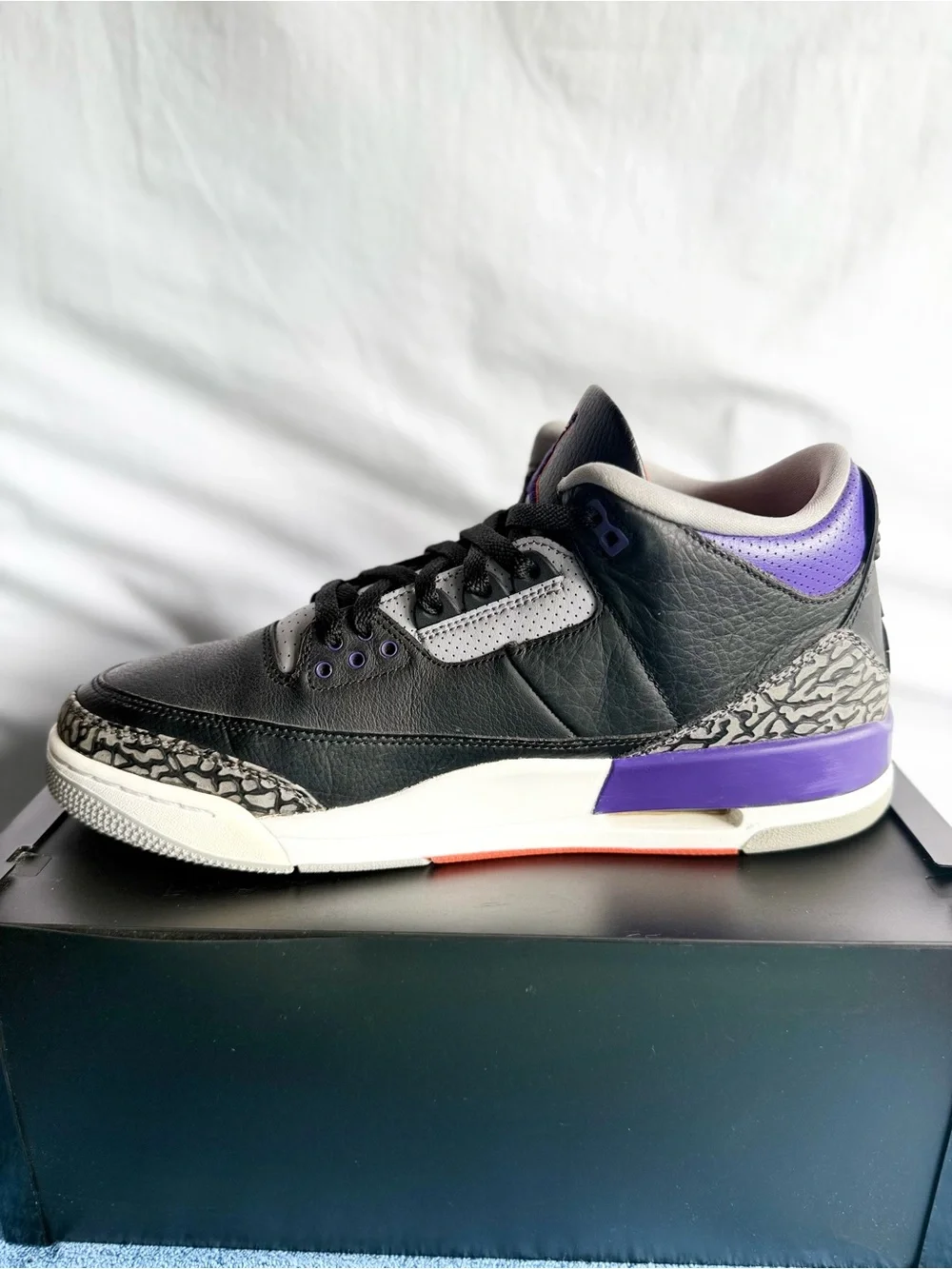AUTHENTIC Jordan 3 Retro Black Court Purple “Suns” size 11.5 CT8532-050 2020